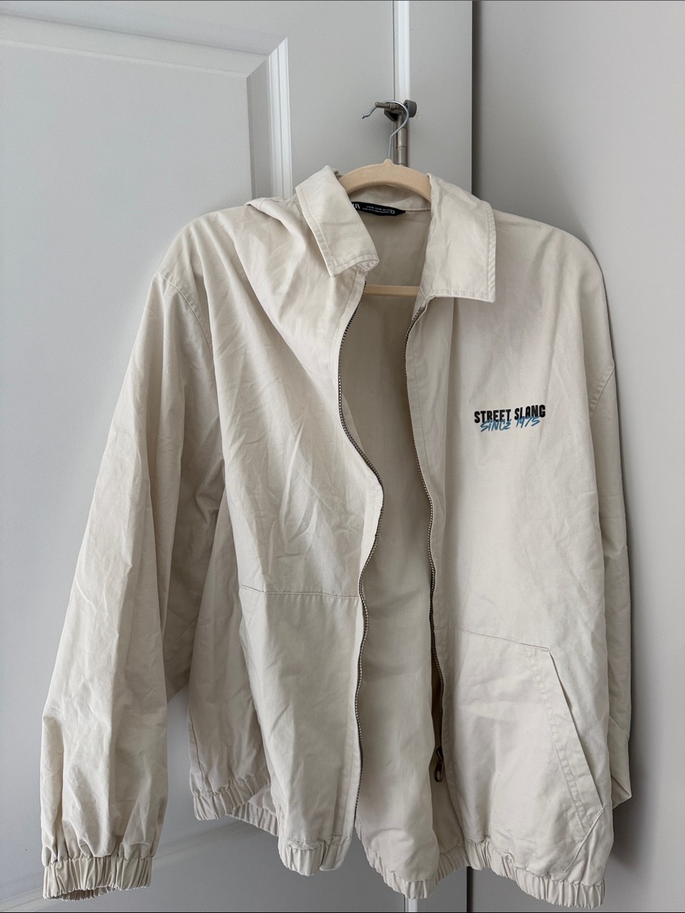 Zara Men’s Off-White Zip Windbreaker